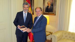 Celso Rodríguez Padrón presenta la Memoria 2018 del TSJ de Madrid a Carlos Lesmes en el CGPJ